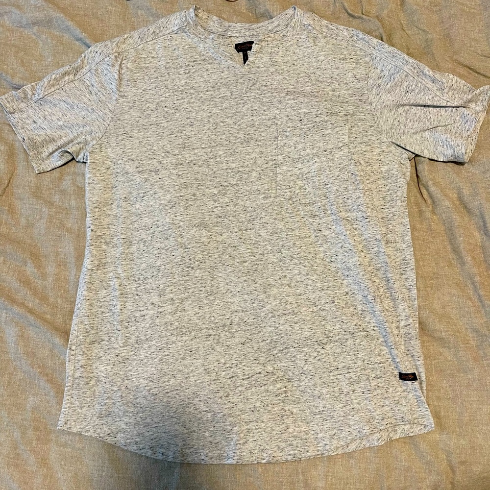 Good Man Brand V-Notch T in Heather Gray
